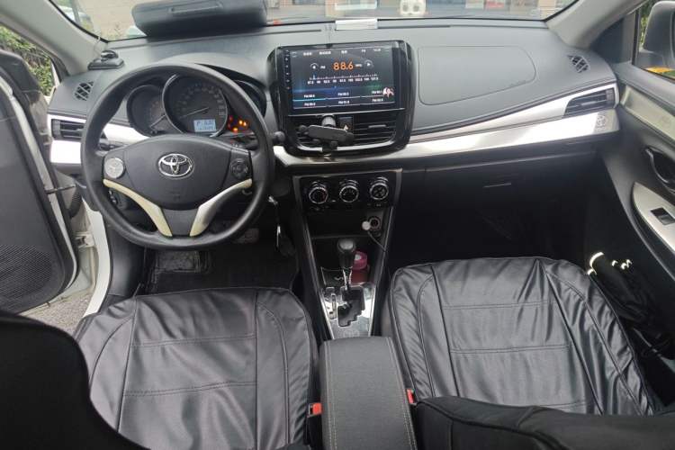 Used Toyota Vios 2017 1.5L CVT Innovation Edition Center Console
