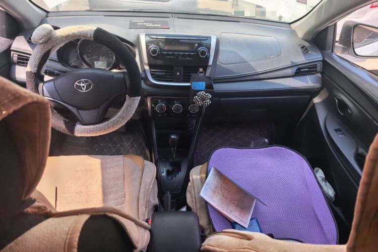 Used Toyota Vios 2017 1.5L CVT Innovation Edition Center Console