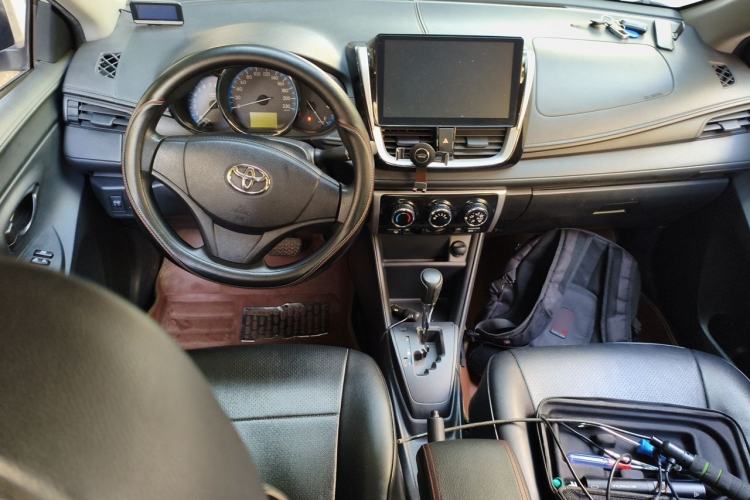 Used Toyota Vios 2017 1.5L CVT Innovation Edition Center Console