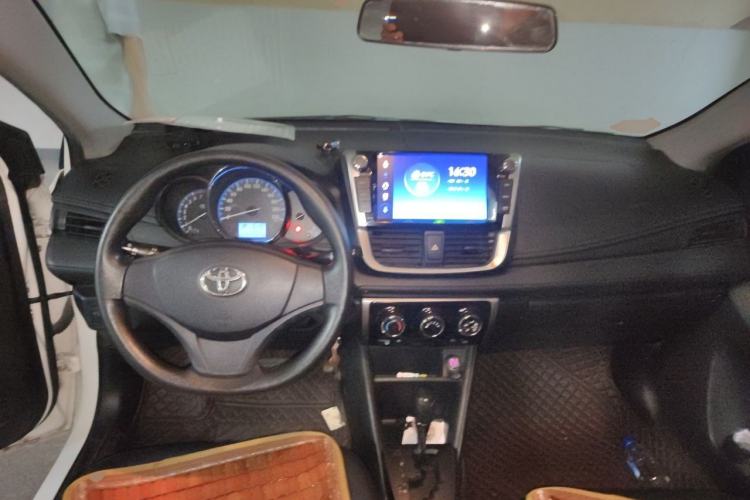 Used Toyota Vios 2017 1.5L CVT Innovation Edition Center Console