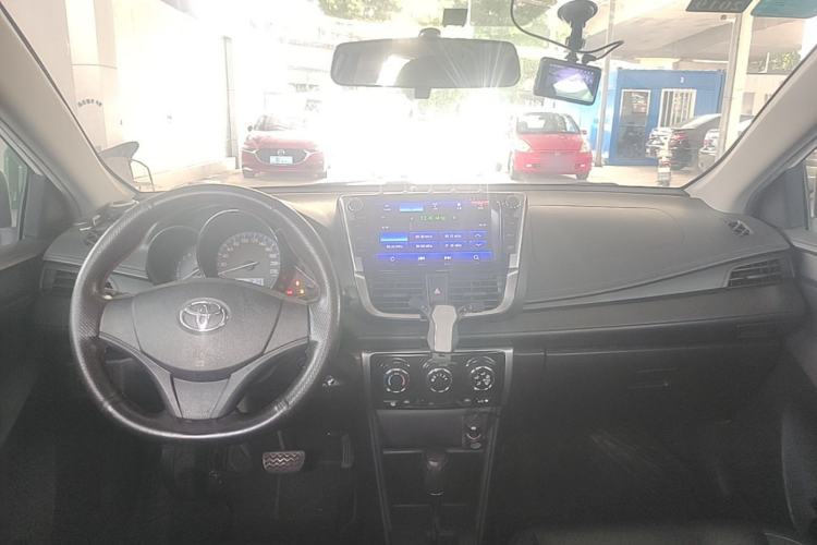 Used Toyota Vios 2017 1.5L CVT Innovation Edition Center Console