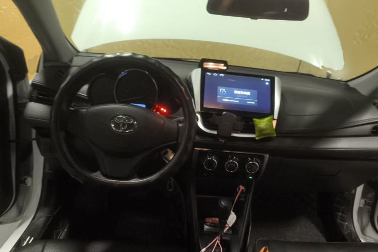 Used Toyota Vios 2017 1.5L Manual Trend Edition Center Console