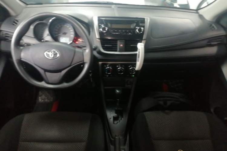 Used Toyota Vios 2017 1.5L CVT Innovation Edition Center Console