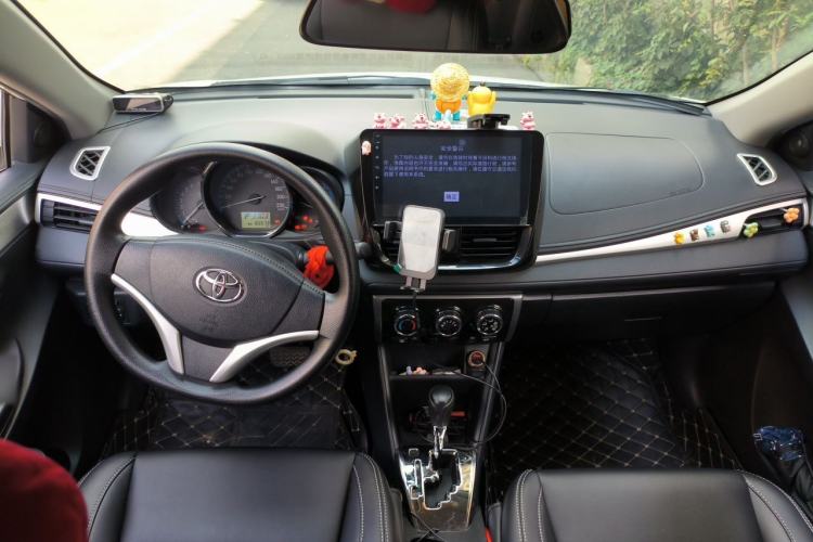 Used Toyota Vios 2017 1.5L CVT Innovation Edition Center Console