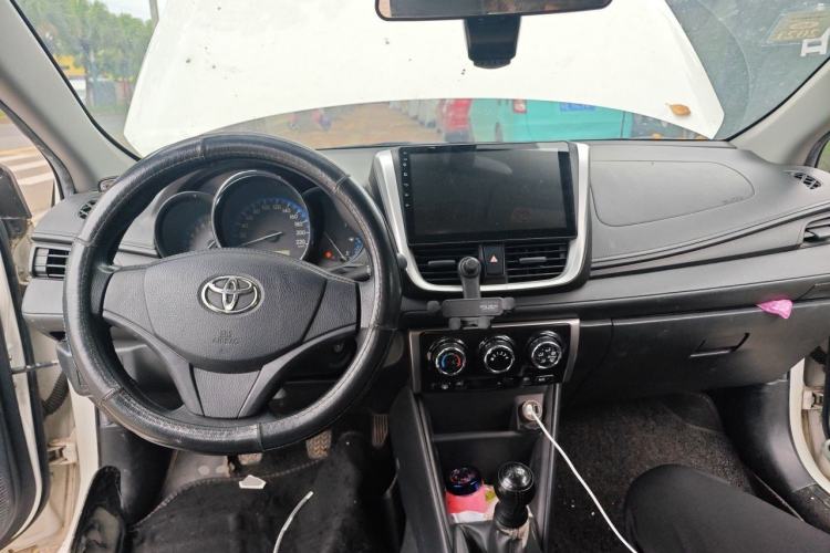 Used Toyota Vios 2017 1.5L Manual Trend Edition Center Console