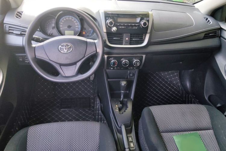 Used Toyota Vios 2017 1.5L CVT Innovation Edition Center Console