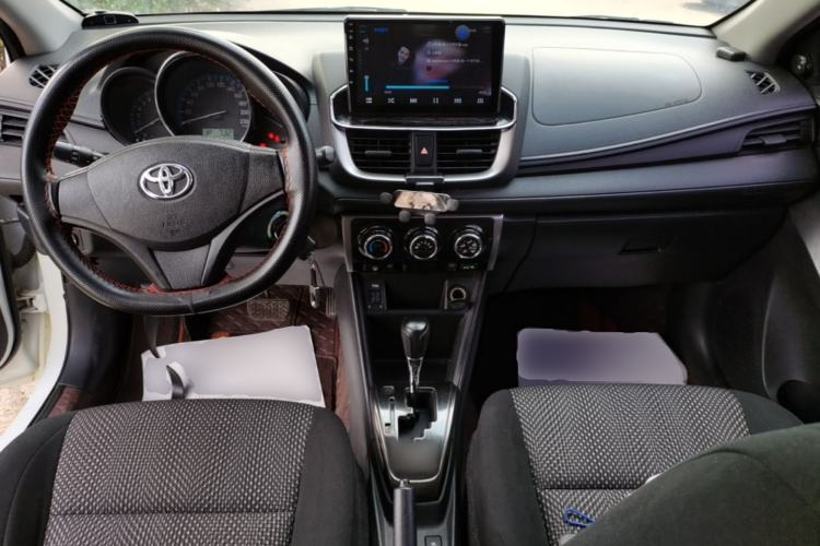 Used Toyota Vios 2017 1.5L CVT Innovation Edition Center Console