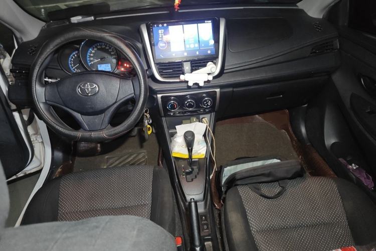 Used Toyota Vios 2017 1.5L CVT Innovation Edition Center Console