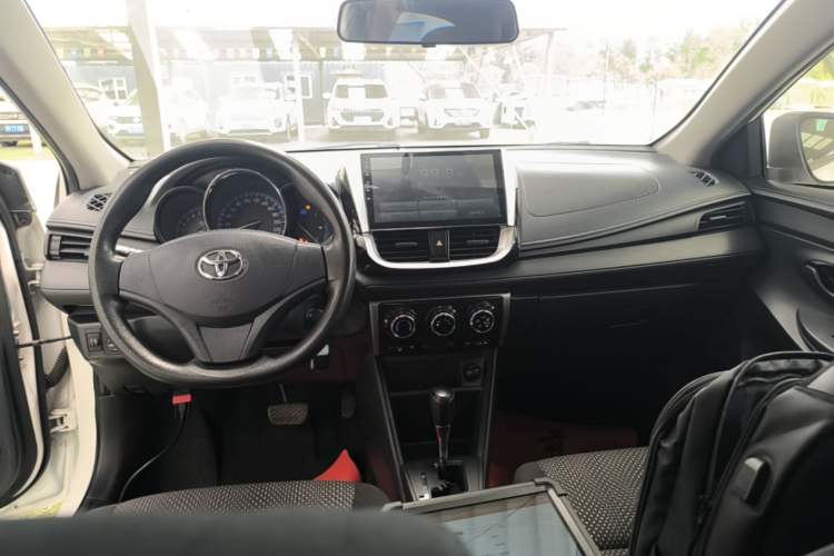 Used Toyota Vios 2017 1.5L CVT Innovation Edition Center Console