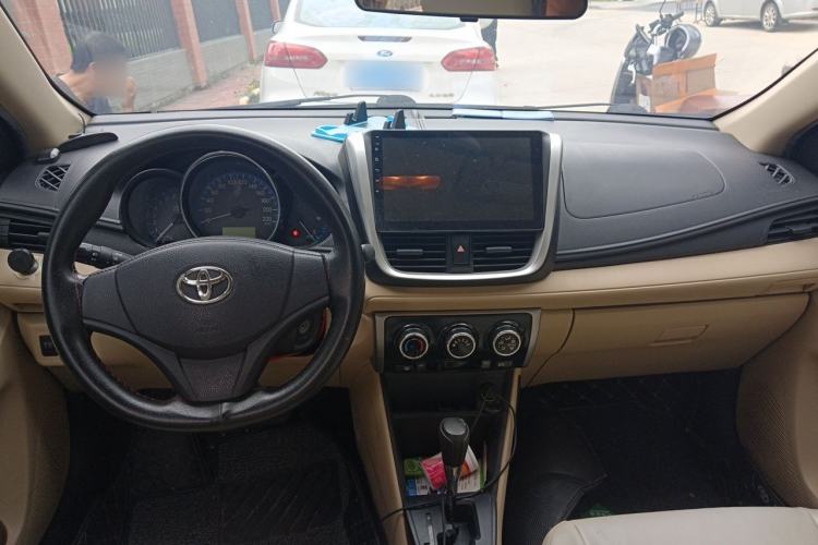 Used Toyota Vios 2017 1.5L CVT Innovation Edition Center Console