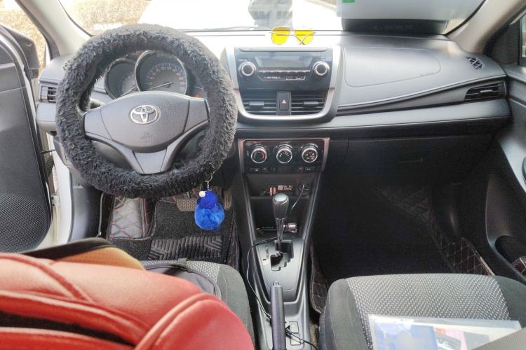 Used Toyota Vios 2017 1.5L CVT Innovation Edition Center Console