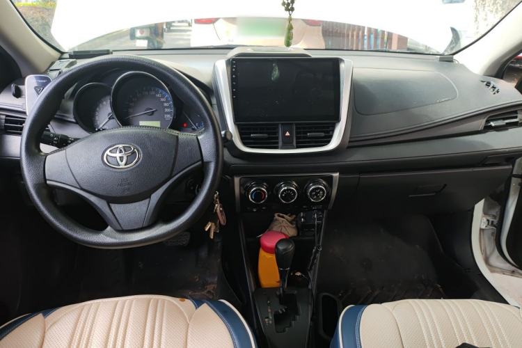 Used Toyota Vios 2017 1.5L CVT Innovation Edition Center Console