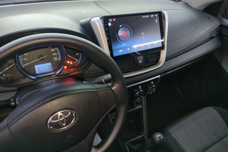 Used Toyota Vios 2017 1.5L Manual Trend Edition Center Console