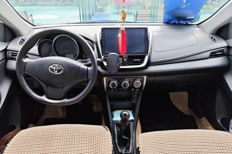 Used Toyota Vios 2017 1.3L Manual Front-Drive Version Center Console
