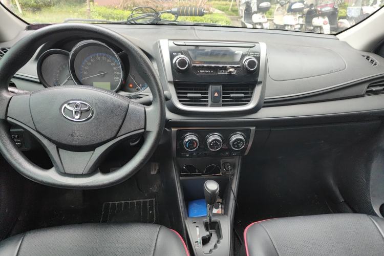 Used Toyota Vios 2017 1.5L CVT Innovation Edition Center Console