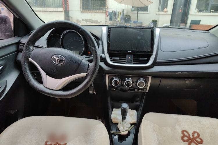 Used Toyota Vios 2017 1.5L CVT Innovation Edition Center Console
