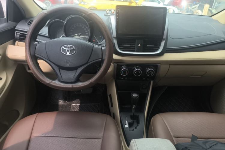 Used Toyota Vios 2017 1.5L CVT Innovation Edition Center Console