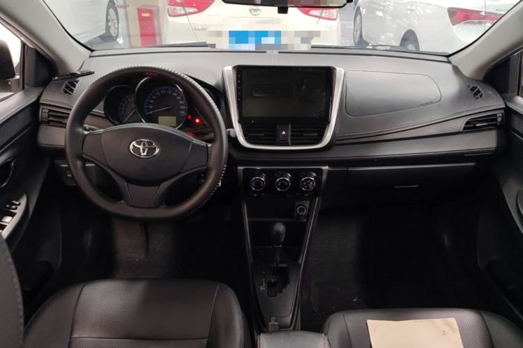 Used Toyota Vios 2017 1.5L CVT Innovation Edition Center Console