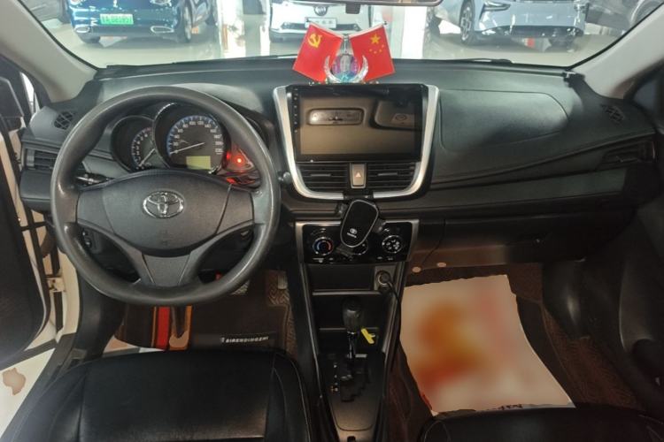 Used Toyota Vios 2017 1.5L CVT Innovation Edition Center Console