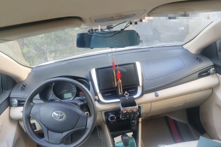 Used Toyota Vios 2017 1.5L CVT Innovation Edition Center Console