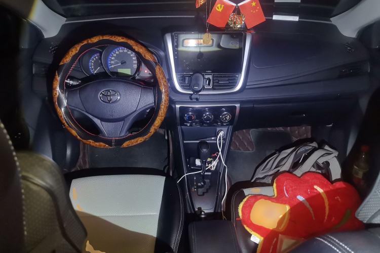 Used Toyota Vios 2017 1.5L CVT Innovation Edition Center Console