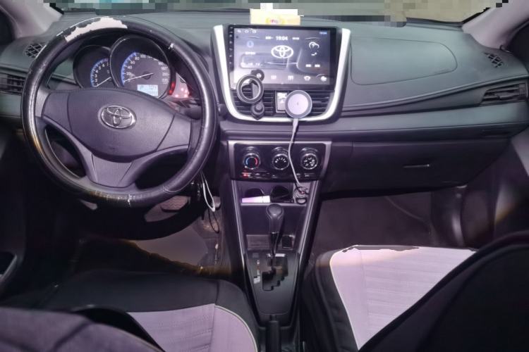 Used Toyota Vios 2017 1.5L CVT Innovation Edition Center Console