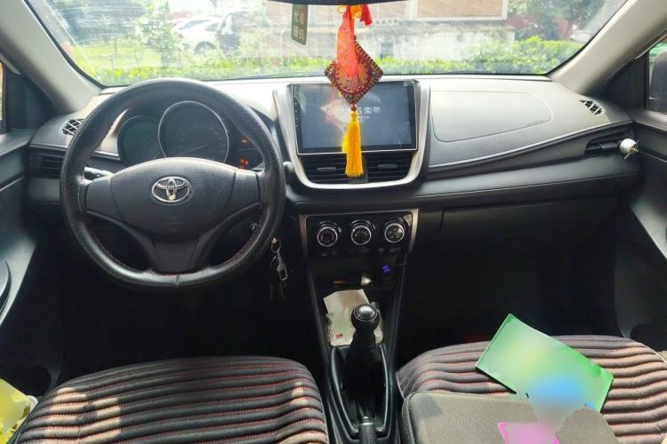 Used Toyota Vios 2017 1.5L Manual Trend Edition Center Console