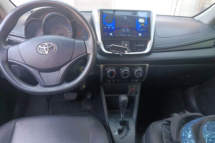 Used Toyota Vios 2017 1.5L CVT Innovation Edition Center Console