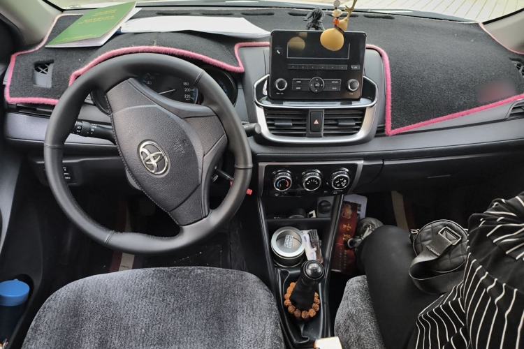 Used Toyota Vios 2017 1.5L Manual Trend Edition Center Console