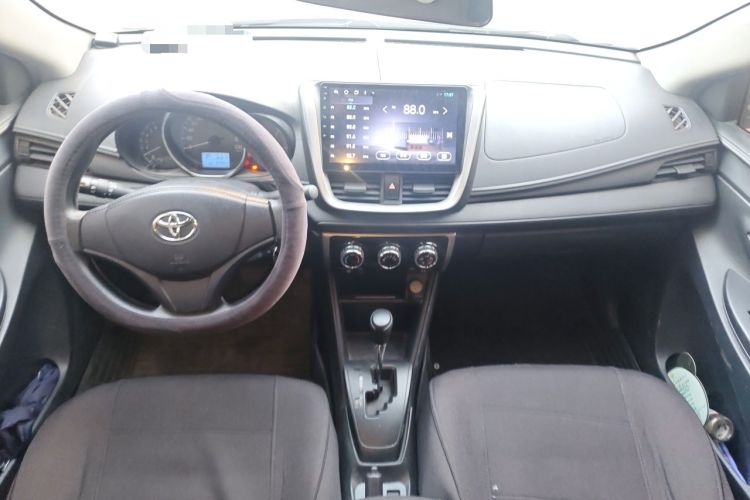 Used Toyota Vios 2017 1.5L CVT Innovation Edition Center Console