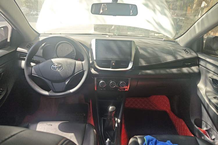 Used Toyota Vios 2017 1.5L Manual Trend Edition Center Console