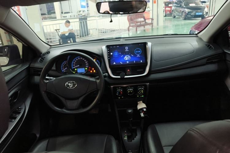 Used Toyota Vios 2017 1.5L CVT Innovation Edition Center Console