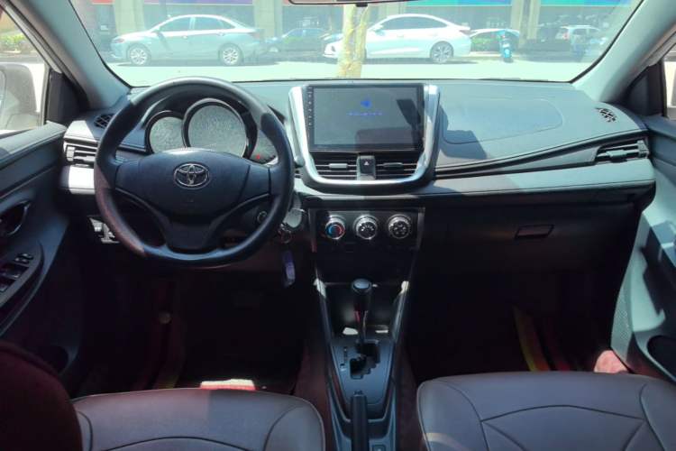 Used Toyota Vios 2017 1.5L CVT Innovation Edition Center Console