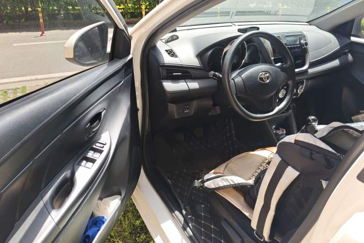 Used Toyota Vios 2017 1.3L Manual Front-Drive Version Driver Seat