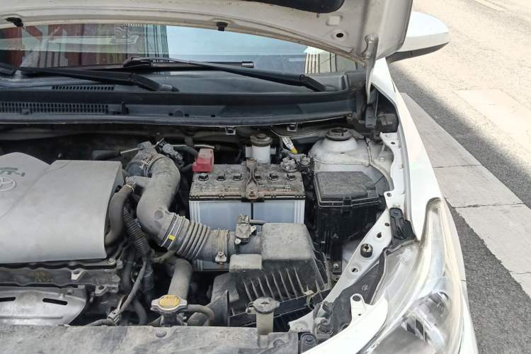 Used Toyota Vios 2017 1.5L Manual Smart Drive Edition Engine Bay Left