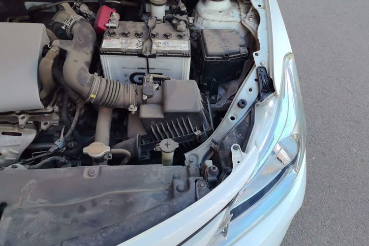 Used Toyota Vios 2017 1.3L Manual Front-Drive Version Engine Bay Left