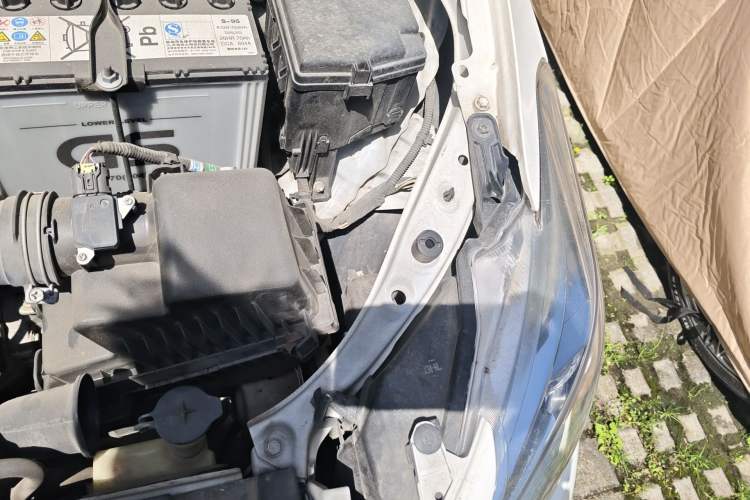 Used Toyota Vios 2017 1.3L Manual Front-Drive Version Engine Bay Left