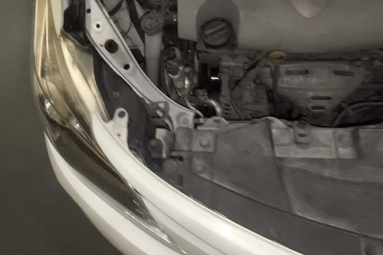 Used Toyota Vios 2017 1.5L Manual Trend Edition Engine Bay Right