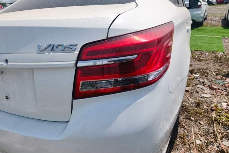 Used Toyota Vios 2017 1.5L CVT Innovation Edition Exterior 3