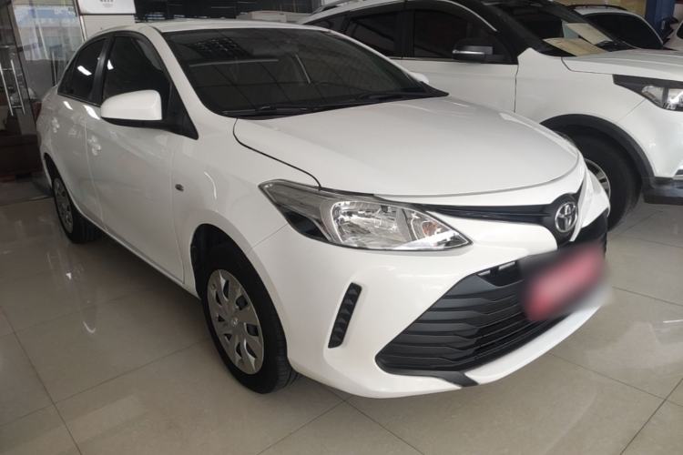 Used Toyota Vios 2017 1.5L CVT Innovation Edition Front Right 45 Deg