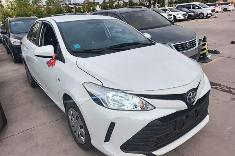 Used Toyota Vios 2017 1.5L CVT Innovation Edition Front Right 45 Deg