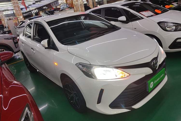 Used Toyota Vios 2017 1.5L Manual Trend Edition Front Right 45 Deg