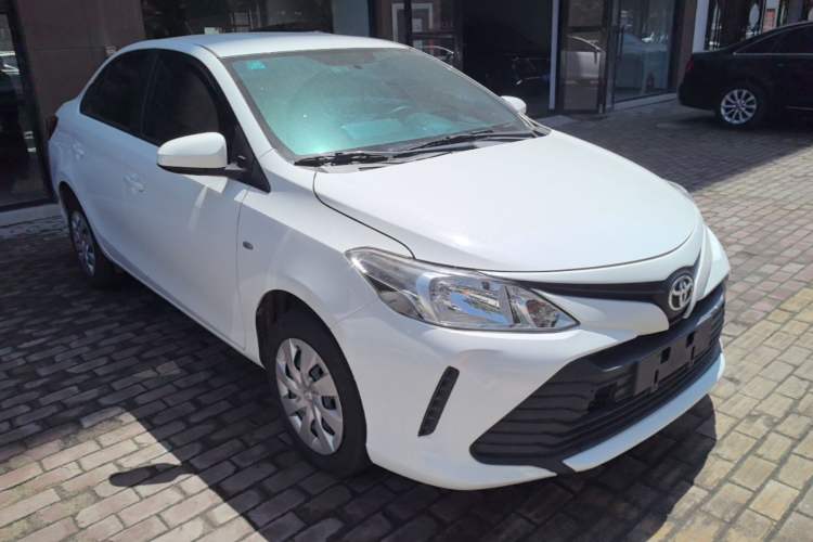 Used Toyota Vios 2017 1.5L CVT Innovation Edition Front Right 45 Deg