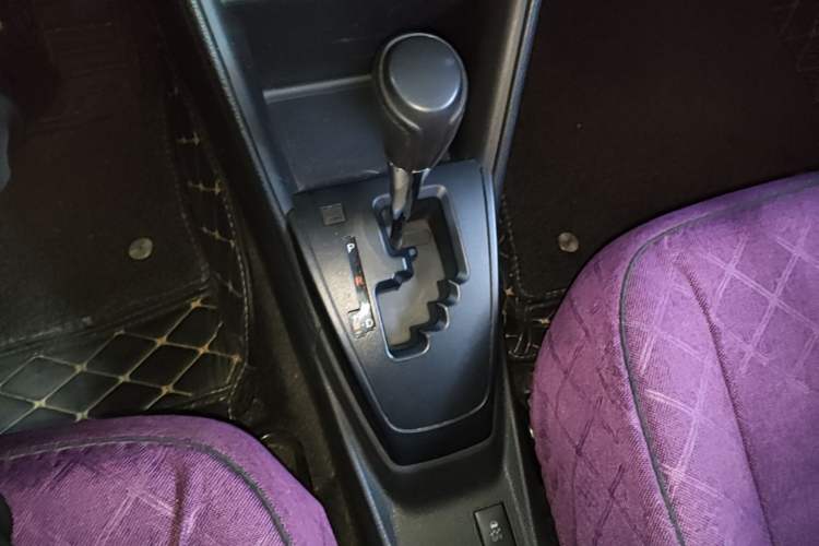 Used Toyota Vios 2017 1.5L CVT Innovation Edition Gear Lever