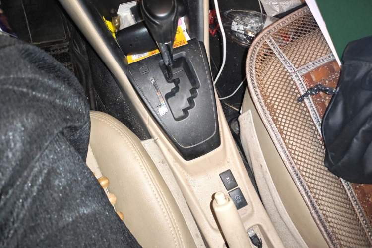Used Toyota Vios 2017 1.5L CVT Innovation Edition Gear Lever