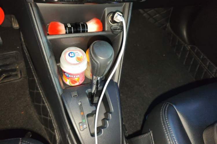 Used Toyota Vios 2017 1.5L CVT Innovation Edition Gear Lever