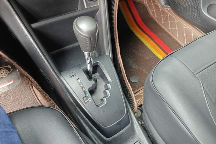 Used Toyota Vios 2017 1.5L CVT Innovation Edition Gear Lever