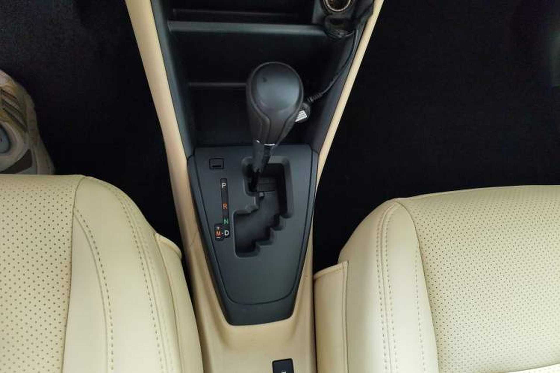 Used Toyota Vios 2017 1.5L CVT Innovation Edition Gear Lever