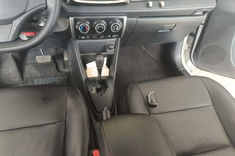 Used Toyota Vios 2017 1.5L CVT Innovation Edition Gear Lever