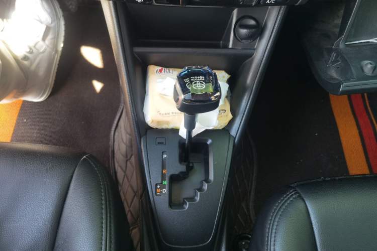 Used Toyota Vios 2017 1.5L CVT Innovation Edition Gear Lever